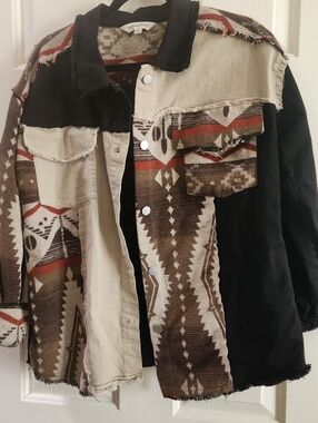 Davi & Dani brand Aztec-patterned button-down shirt jacket
